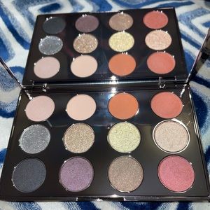 BNIB PUR Defense eyeshadow palette